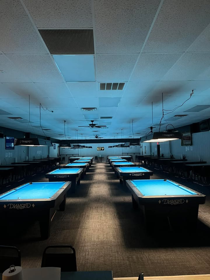 Side Pocket Billiards